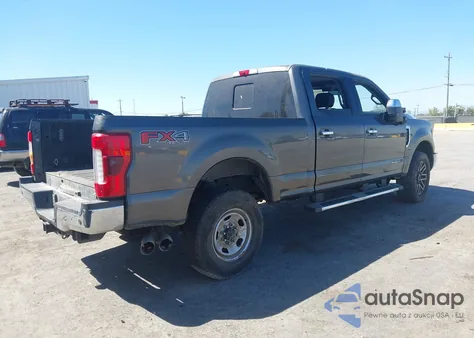 2017 Ford F-250 Lariat из США, поврежденный, VIN 1FT7W2BT7HEE26511